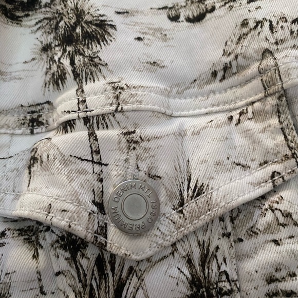 Addition Elle | Jean Jacket - Picture 5 of 8